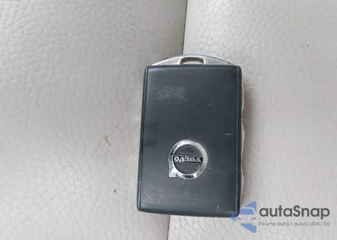 2021 Volvo Xc60 T6 Momentum из США, поврежденный, VIN YV4A22RK3M1681895